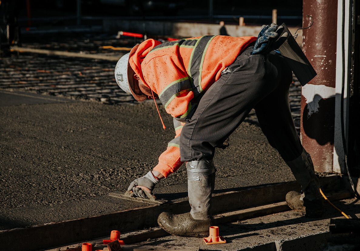 OBRAS ELETROMECÂNICAS E CIVIL.